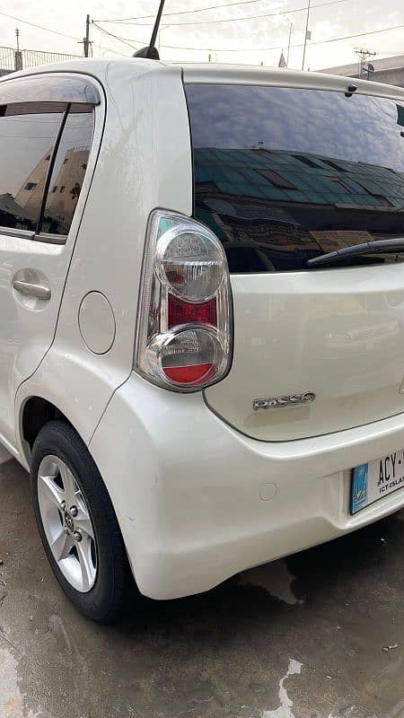 Toyota Passo Hanna plus 2013 is in excellent condition 3