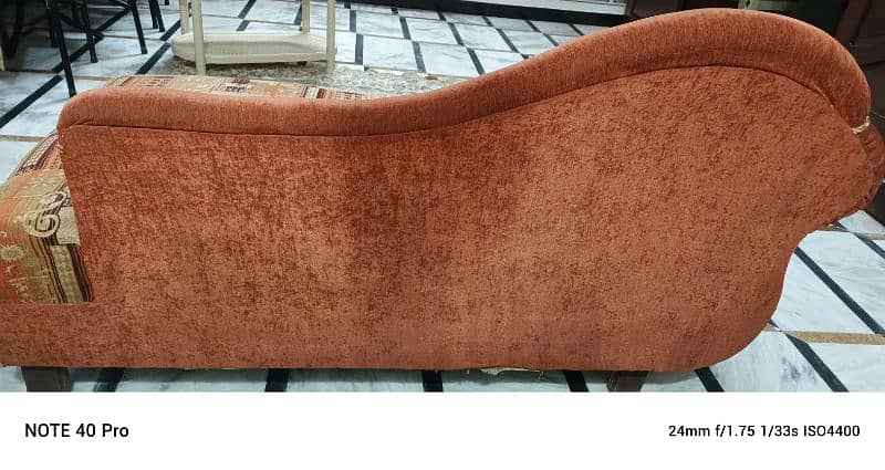 stylish and comfortable dewan sofa for sale 1