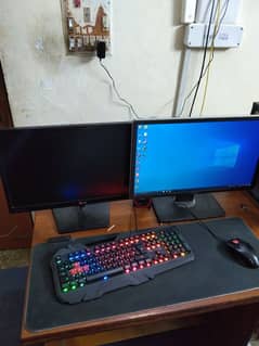 2 monitors for sale both 22 inch