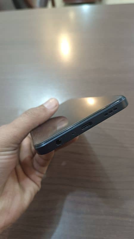 oppo A98 5G 8+4 / 256 gb 5