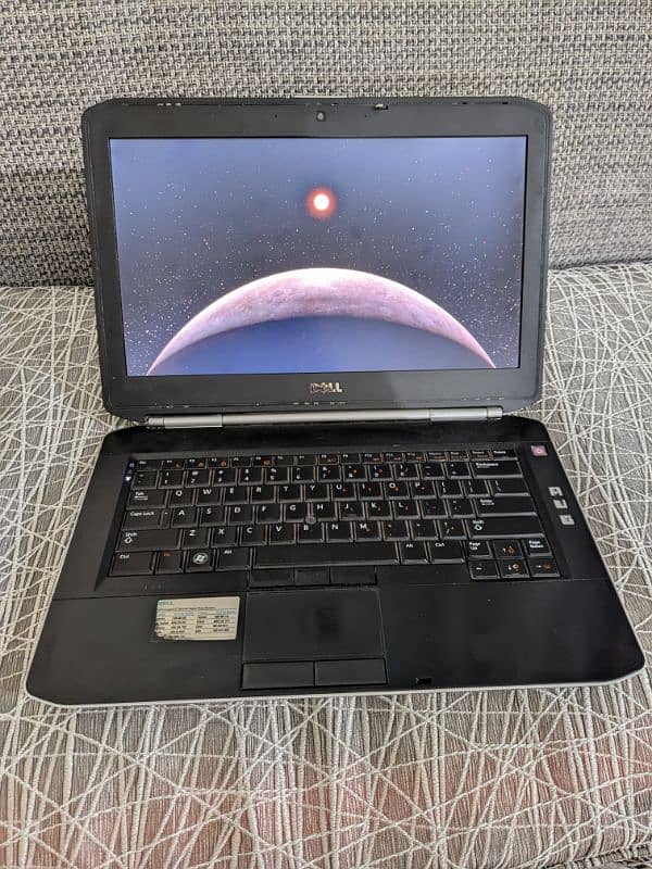 DELL latitude i5 2nd gen (128gb ssd)+(256gb hhd) 3