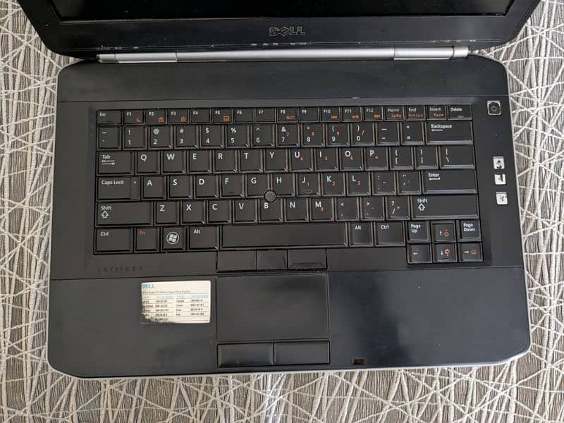 DELL latitude i5 2nd gen (128gb ssd)+(256gb hhd) 5