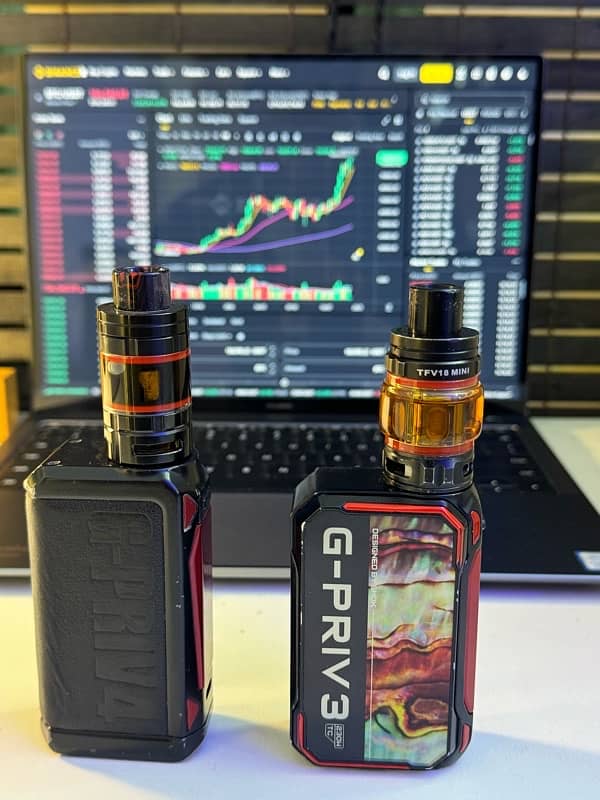 SMOK G-PRIV VAPES 2 DIFFERENT MODELS 230 Watts WITH 10 MIX FLAVOURS 0