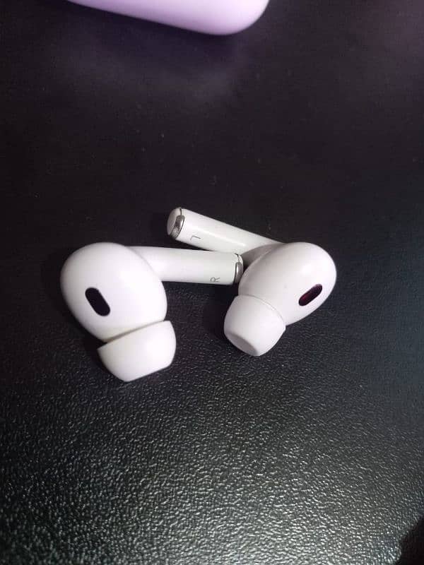 Air pods 2nd generation 3