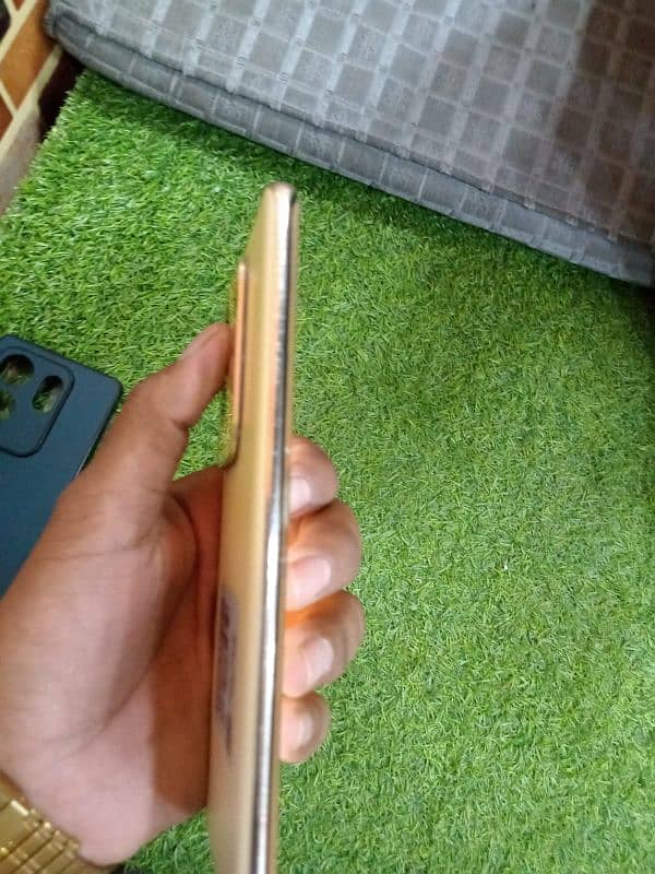 infinix Zero 30   256 GB 4