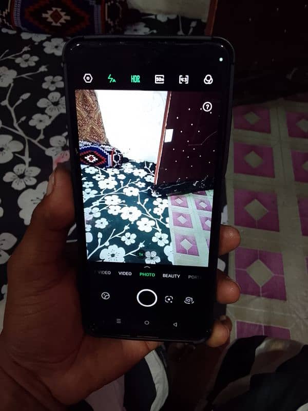 Infinix hot 40i 8+8 128 read add 1