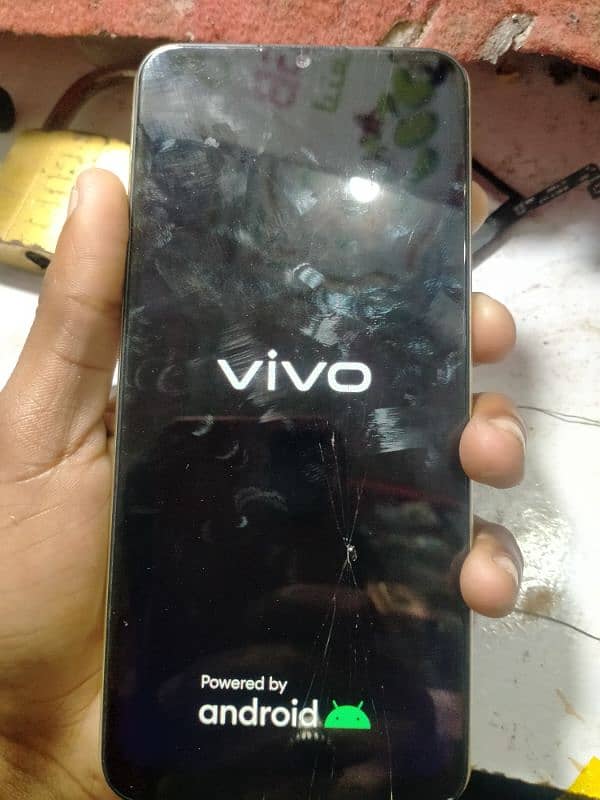 VIVO Y16 8GB 256 GB just panal glass damage 1