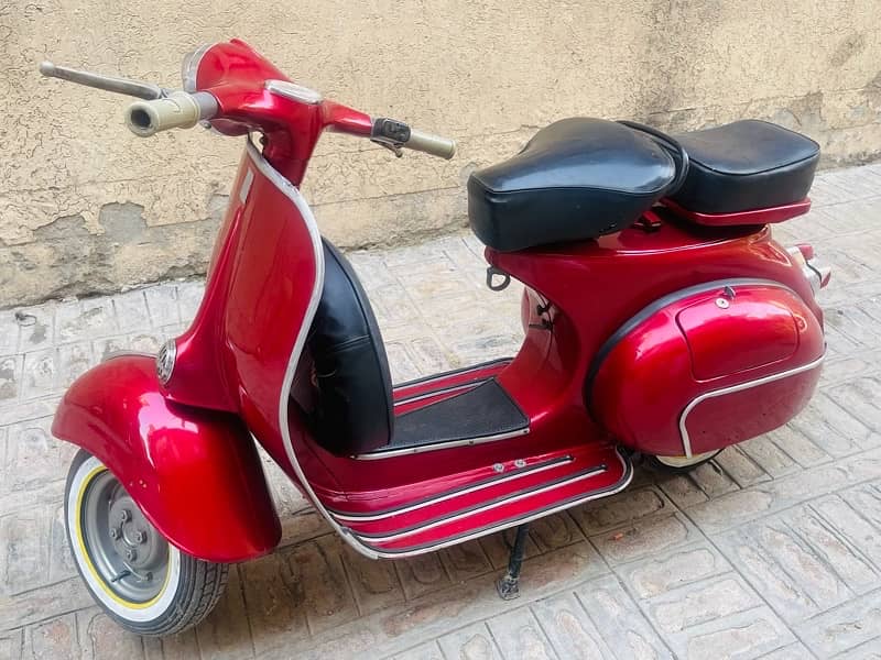 Vespa piagio scooter 4