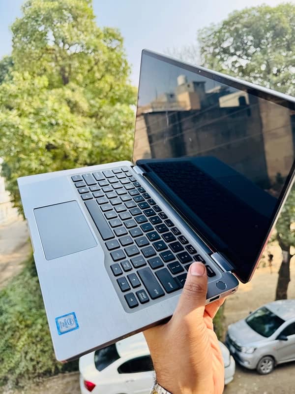 Dell Latitude 7400 2in1 core i7-8th generation 16 gb ram 256 gb ssd 5