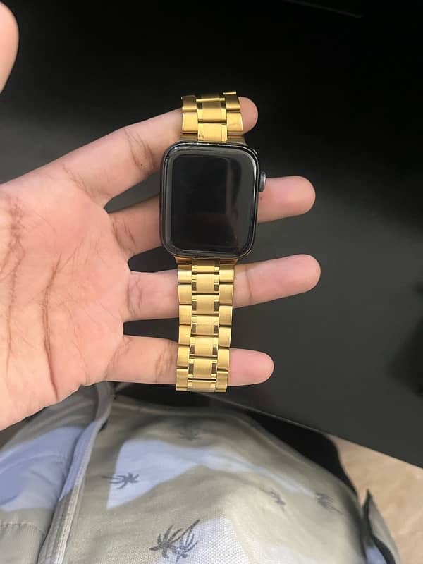 Apple Watch SE Gold Strip 0