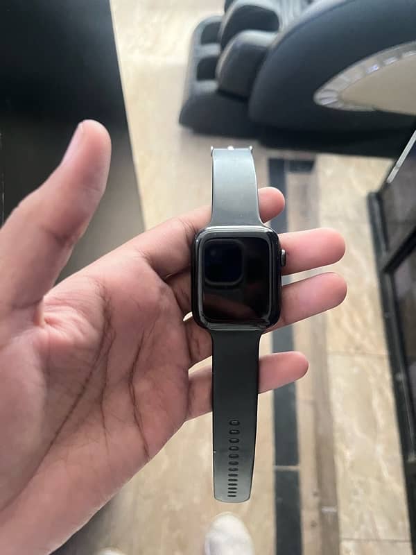 Apple Watch Series 5  44mm 1