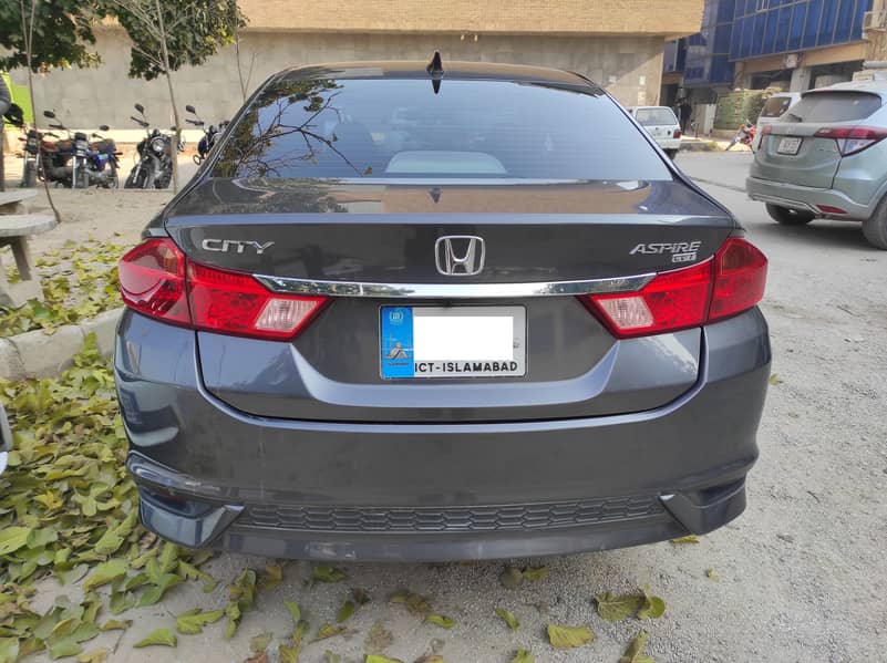 Honda City 1.5 L Aspire CVT 4