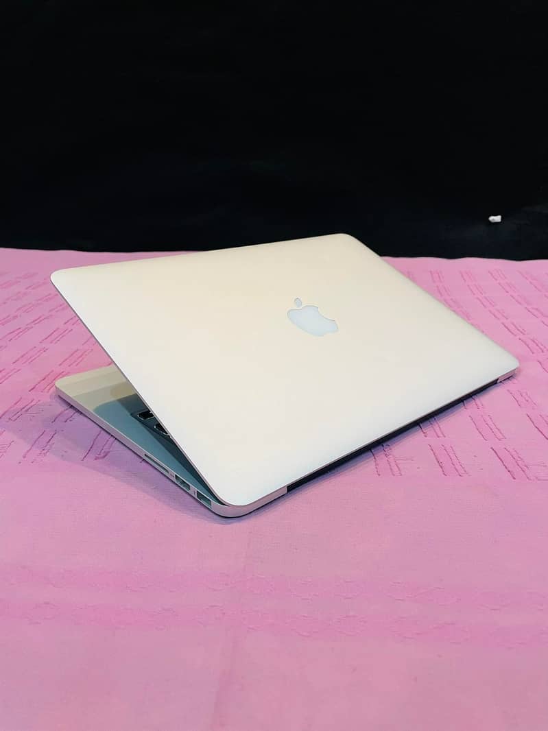 Apple MacBook Pro Core i5 SSD 256GB/ Ram 8GB GooD Condition 1