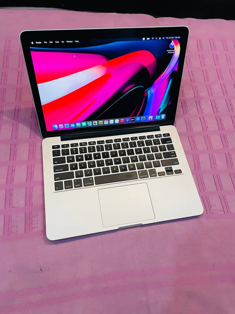 Apple MacBook Pro Core i5 SSD 256GB/ Ram 8GB GooD Condition 4