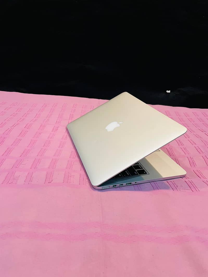 Apple MacBook Pro Core i5 SSD 256GB/ Ram 8GB GooD Condition 5