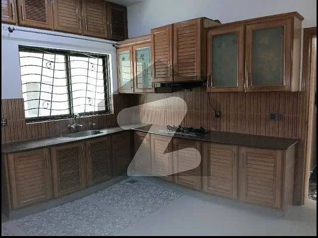 10 marla upper portion available for rent in Wapda Town 2