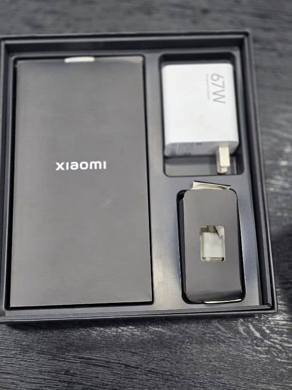 Xioami Mix Fold 3_ 8GEN 2 (16gb ram 512gb) 4