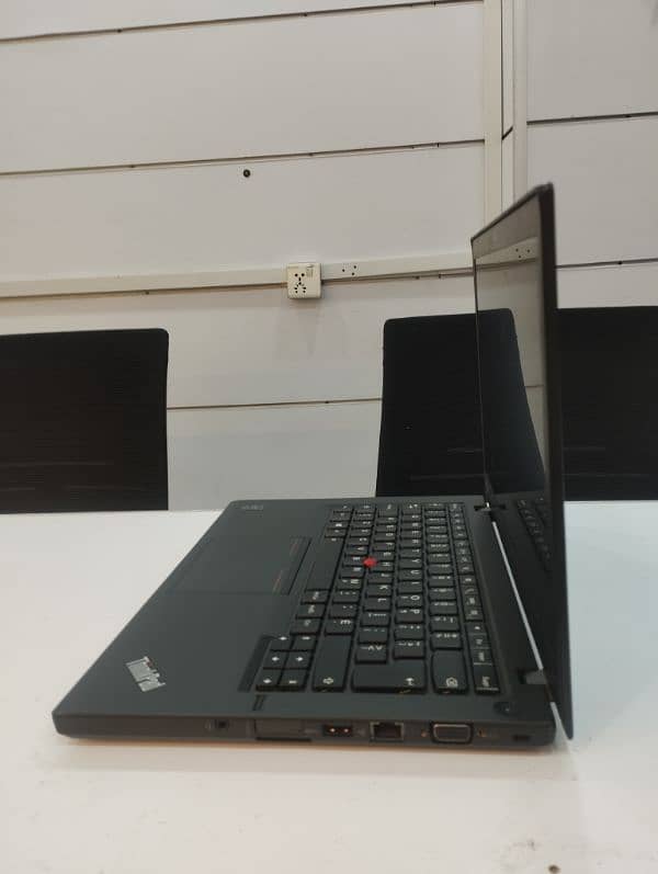 Lenovo T440s i5 4th gen. . . 8 / 128 1