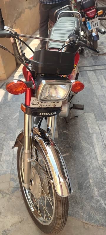 CG 125 | Brand new condition only 1600km driven | Brand New 0