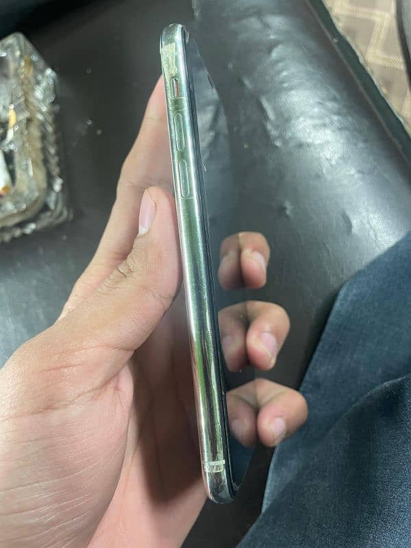 iphone 11 pro pta approved 1