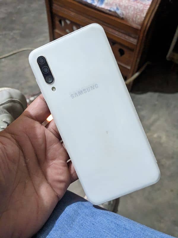 Samsung Galaxy A30s 1