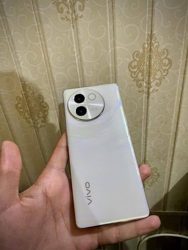 vivo v30e with box 0