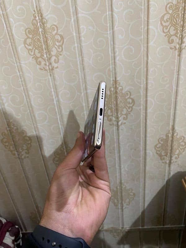 vivo v30e with box 3