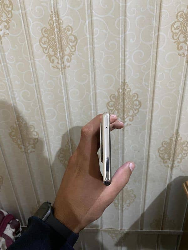 vivo v30e with box 6