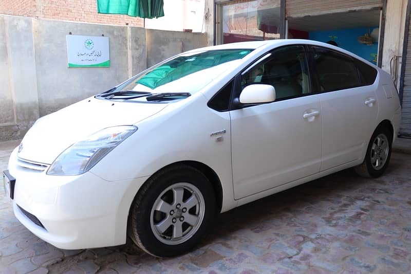 Toyota Prius 2010 Model/2013 Register 12