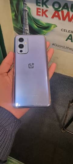 One plus 9 in good condition