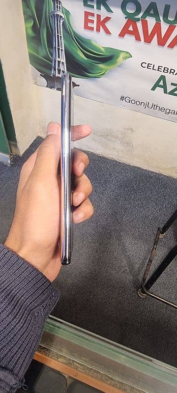 One plus 9 in good condition 2