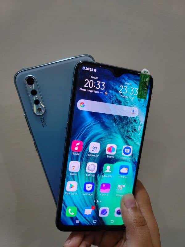 Vivo S1 8/256 Super AMOLED Display 4