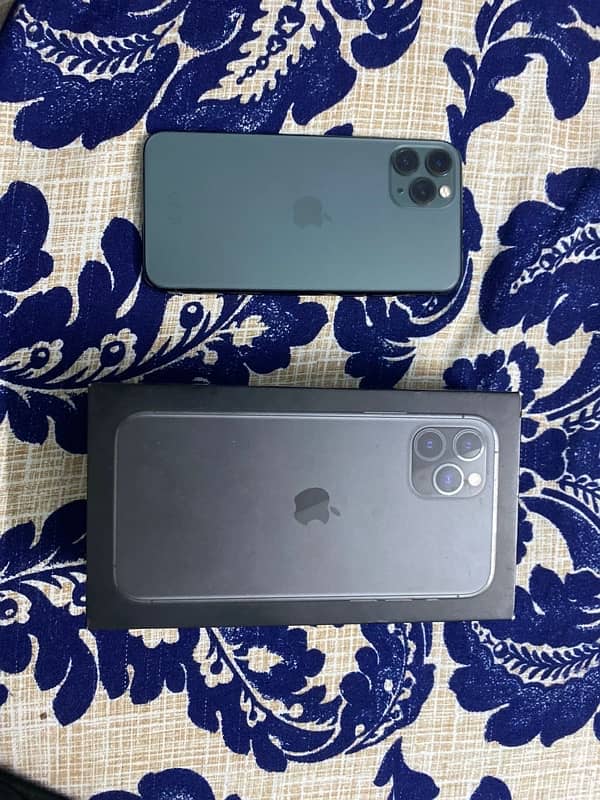 IPhone 11 pro 256gb with box factory unlocked 0