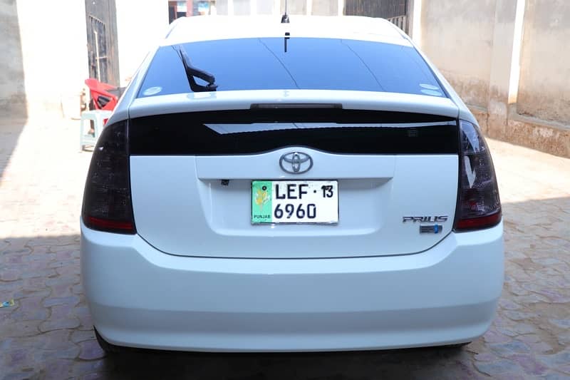 Toyota Prius 2010 Model/2013 Register 19