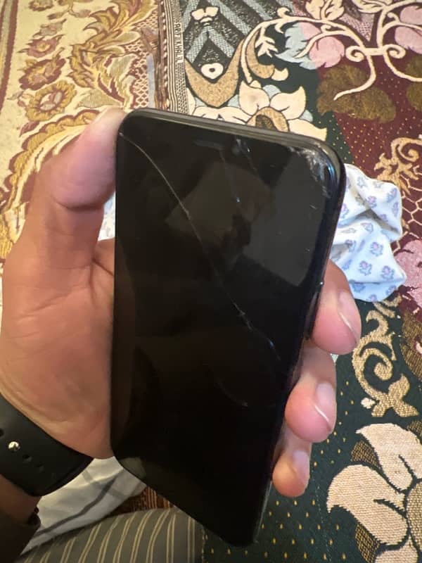 iphone x, in used condition 2