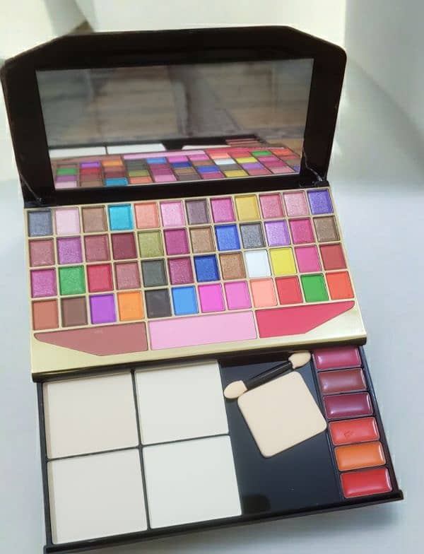 48 Colours Fashion Vip Makeup Kit 1