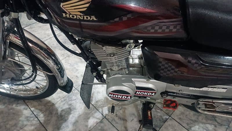 Honda 125 For urgent sale 2024 modal 195k fix price 8