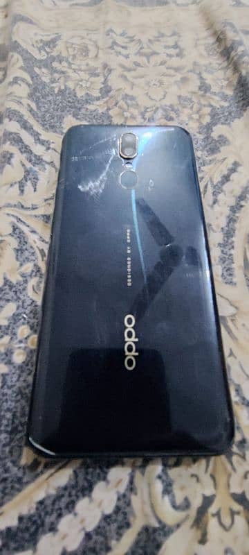 Oppo F11. 1