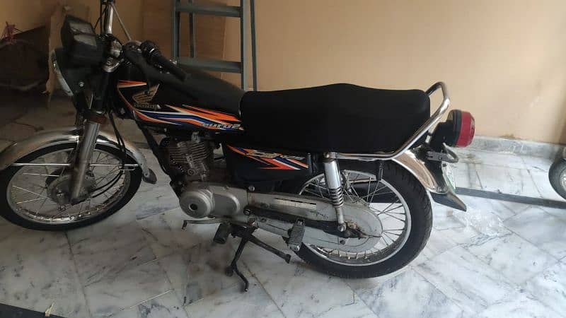 Honda 125 for sale (call after 3pm). 3