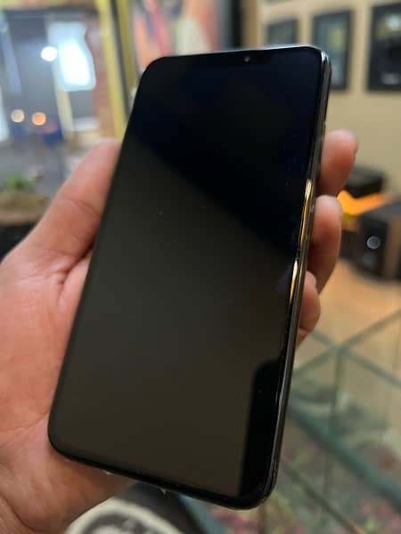 iphone XS Max 0