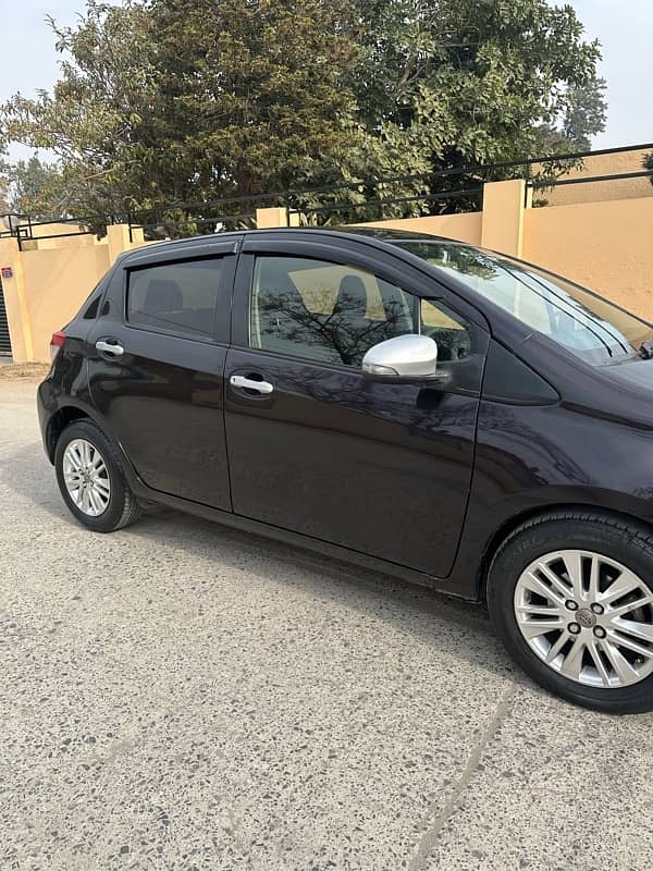 Toyota Vitz 2013 6