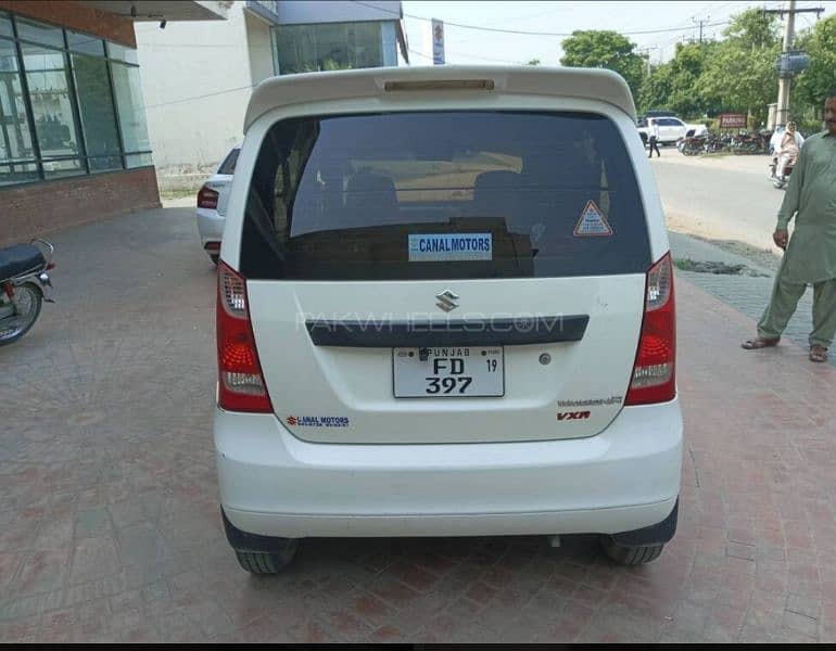 Suzuki Wagon R 2018 10