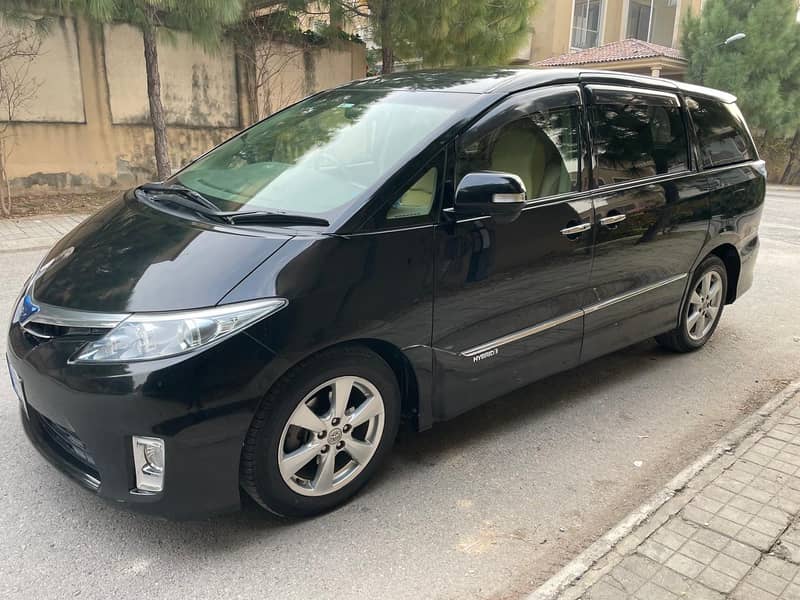 Toyota Estima 2011 2