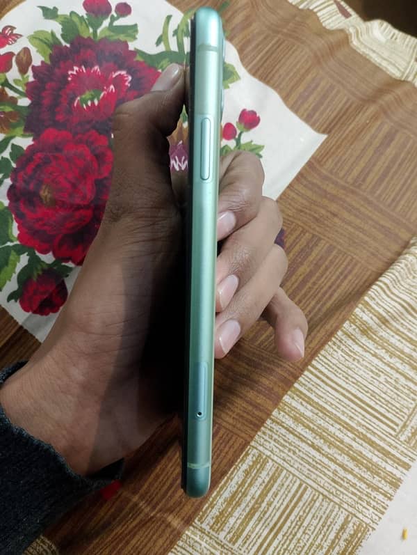 IPHONE 11 128/gb Green Color non pta 10