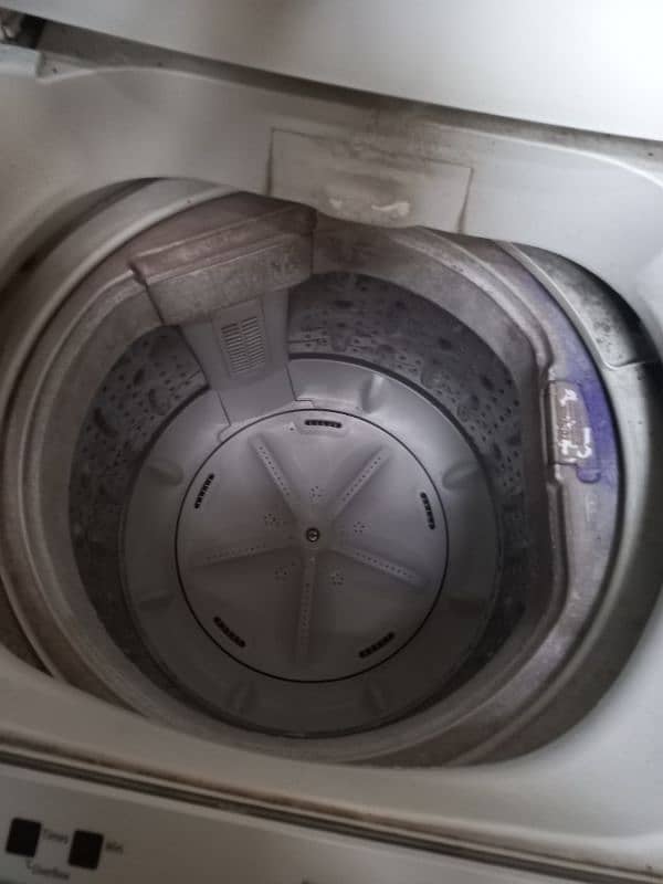 Dawlance  10 kg Fully Automatic Washing Machine urgent sale NeedRepair 2