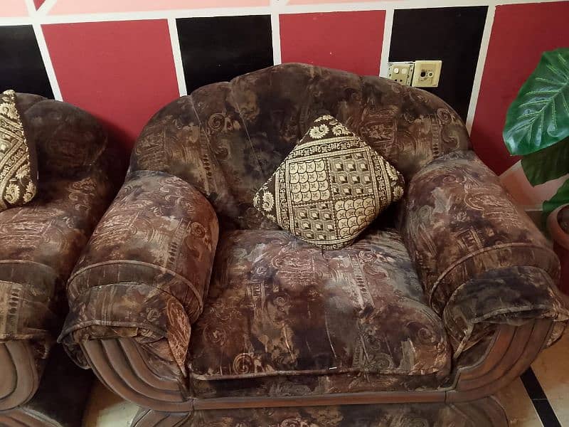 2 sofa set for sale 0