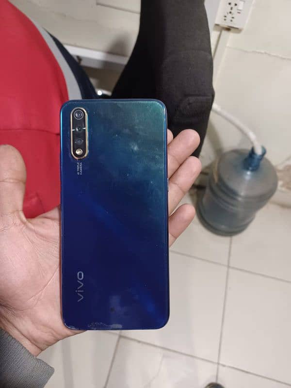 vivo s1 8/256 gb 6