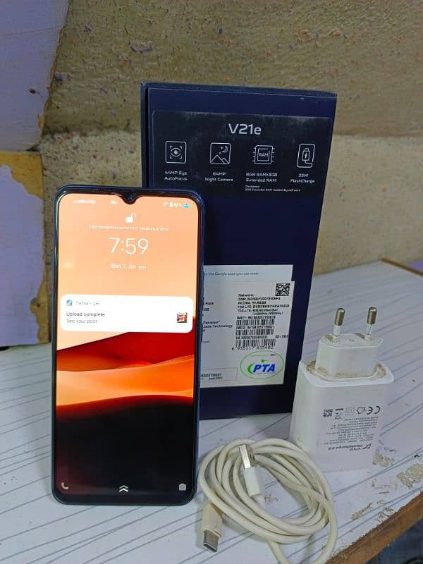 vivo v21 e 8+128 1