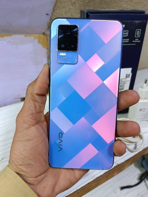 vivo v21 e 8+128 9