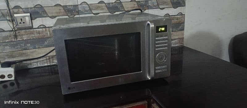 LG MICROWAVE OVEN FOR SALE 5